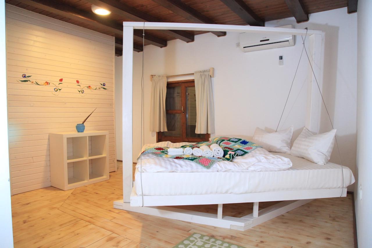 Old Fane'S Lodge Marasu Room photo